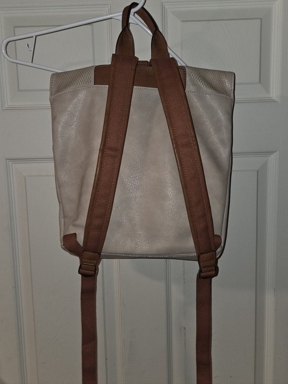 Leather-Style Backpack - Picture 4 of 4